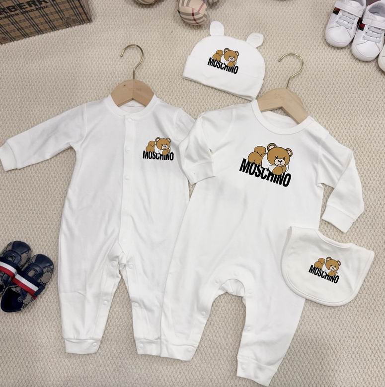 Moschino sz59 66 73 80 85 90 241